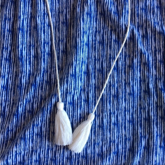 Soft Joie small top tassel flowy blouse - Picture 4 of 5